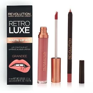 REVOLUTION Retro Luxe Matte Lip Kit - GRANDEE 🌺